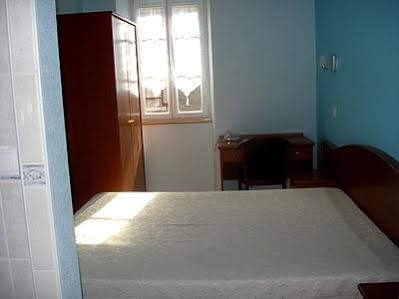 Chambres D'Hotes La Chaumiere Arcy-sur-Cure Exterior photo